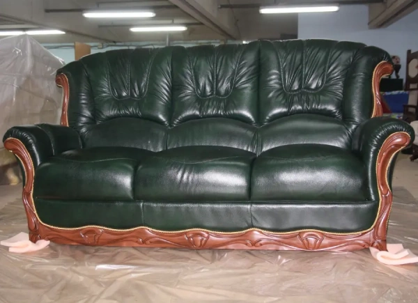 Диван кожаный "Принц" 3-х местный  