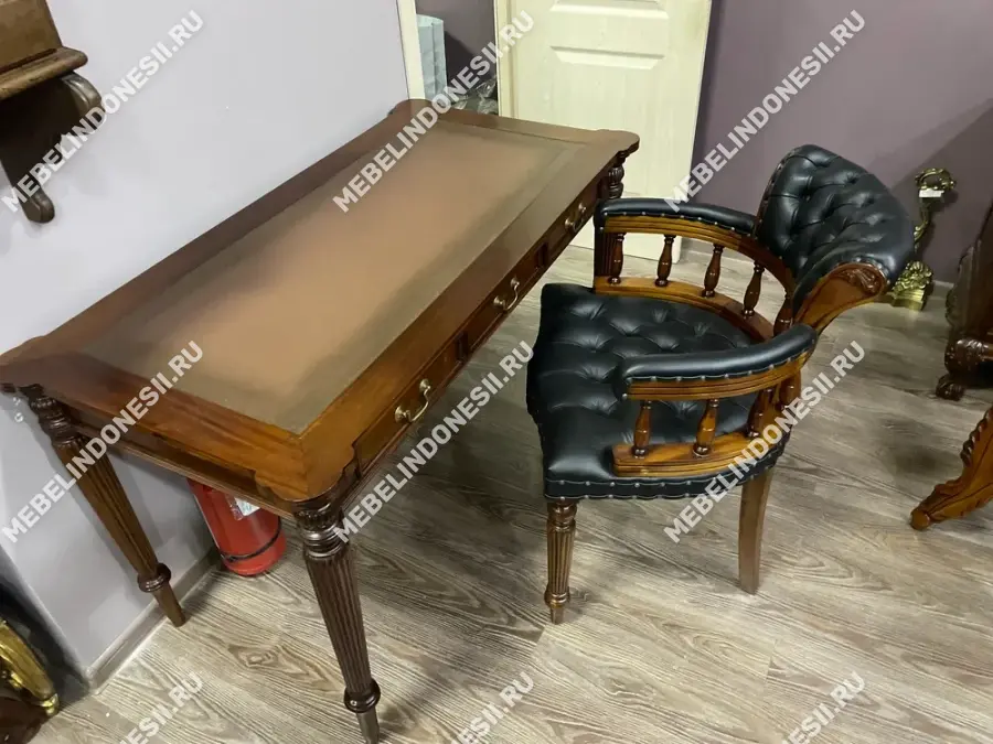 Кресло для руководителя черное  